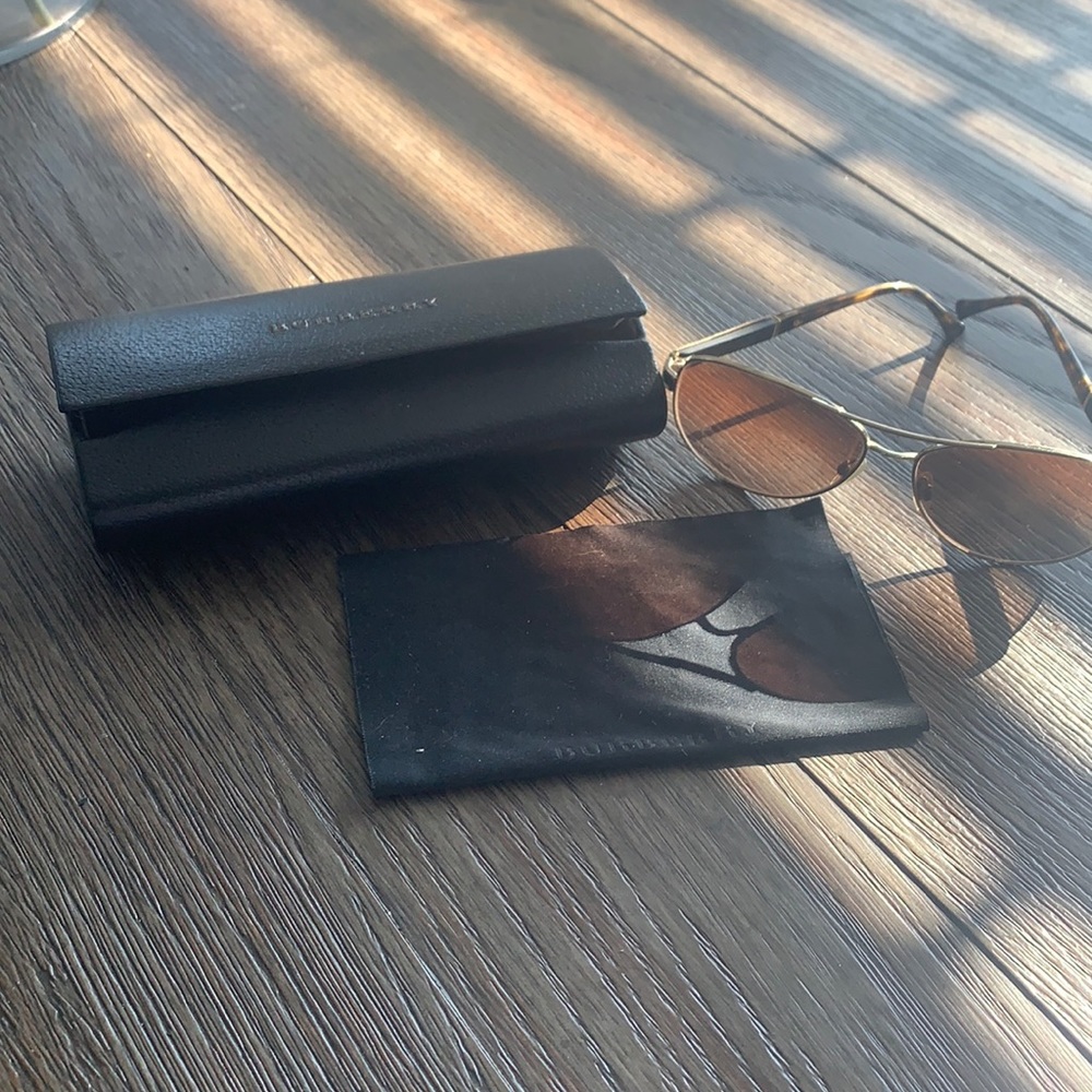 Authentic Burberry Aviator Sunglasses
